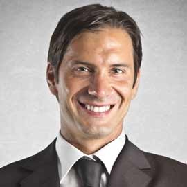 陈生_熊猫体育运营总监