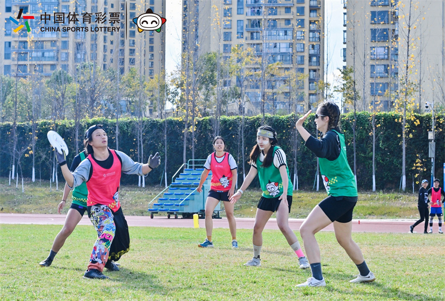 广东名嘴何辉：全民足球越战越勇点亮南粤体育新征程(图1)