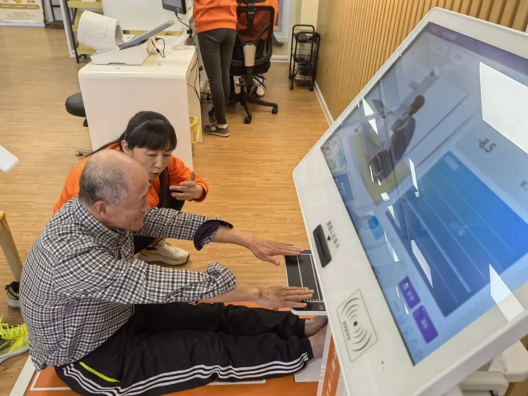 擎天租亮相TheColorRun北京站打造科技赛事新体验(图1)